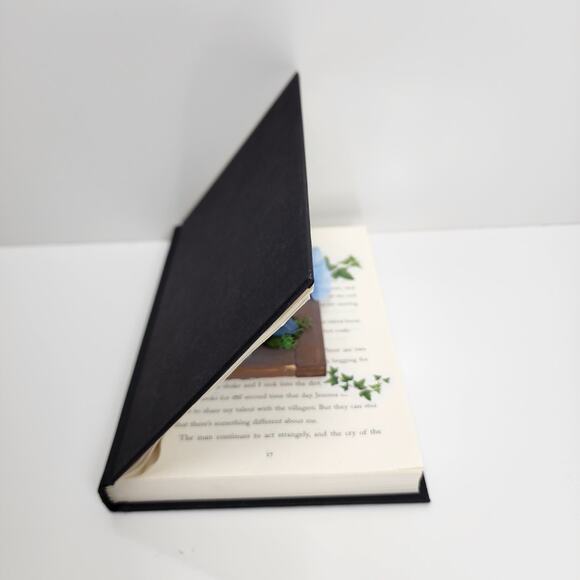 Springtime Hand-Crafted Springtime Blue Flowered Décor 8" x 5.75" Book Garden - Picture 3 of 8